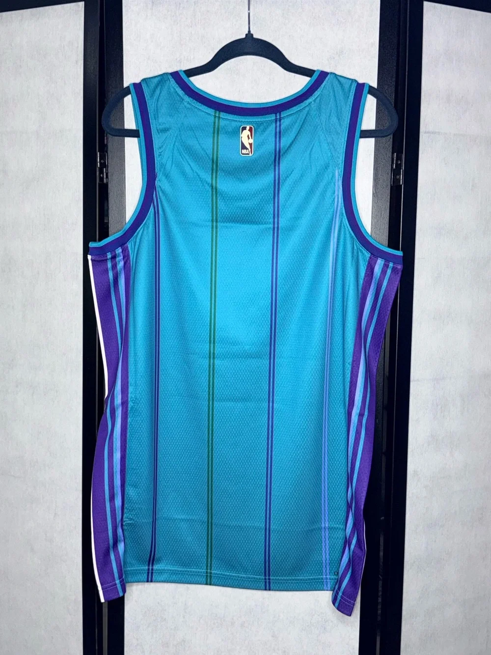 Nike Jordan Charlotte Hornets Swingman Classic Jersey Men’s Size M NWT